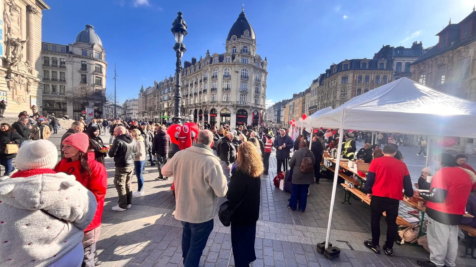 « Partageons l’amour, pas l’indifférence » : paroles croisées des acteur·ices de terrain